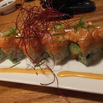 Nakamori - Spicy salmon roll - Japanese Near Me - Toronto, Ontario Nakamori - Spicy salmon roll - Japanese Near Me - Toronto, Ontario