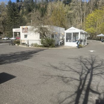 Sugarpine Drive-In - Ice Cream & Frozen Yogurt Near Me - Troutdale, Oregon Sugarpine Drive-In - Ice Cream & Frozen Yogurt Near Me - Troutdale, Oregon