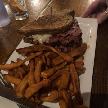 Rí Rá - Pub Reuben - Irish Near Me - Charlotte, North Carolina Rí Rá - Pub Reuben - Irish Near Me - Charlotte, North Carolina