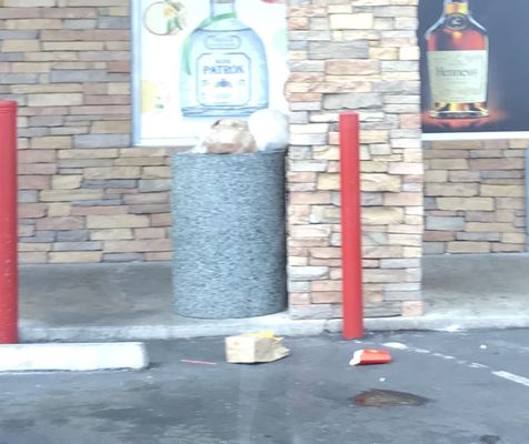 Lee's Discount Liquor by null