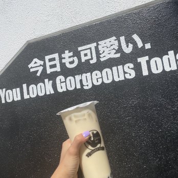 Sharp Tea - White peach oolong milk tea - Bubble Tea Near Me - Los Angeles, California Sharp Tea - White peach oolong milk tea - Bubble Tea Near Me - Los Angeles, California