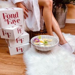 Fond & Faye