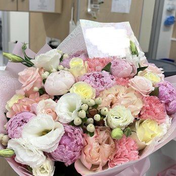 La Floriya - The pink peonies and flowers - Florists Near Me - San Jose, California La Floriya - The pink peonies and flowers - Florists Near Me - San Jose, California