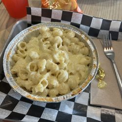 Grandpa Mac - full size build your own mac: shells with white cheddar