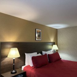 Eagle's View Inn & Suites - King Guest Room