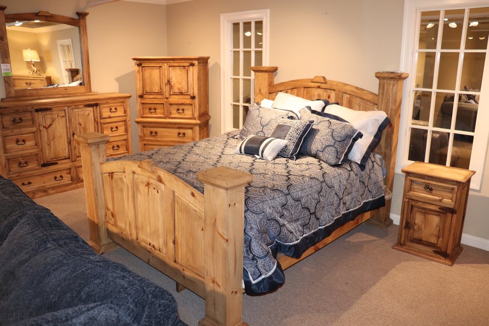 CLEO’S FURNITURE Updated August 2024 605 Albert Pike Rd, Hot