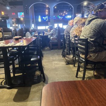 Mangos Mexican Restaurant - Seating - Mexican Near Me - Lebanon, Tennessee