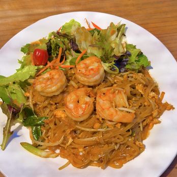 Turmeric Thai Kitchen - Pad Thai Noodles with Shrimp - Thai Near Me - La Jolla, California Turmeric Thai Kitchen - Pad Thai Noodles with Shrimp - Thai Near Me - La Jolla, California