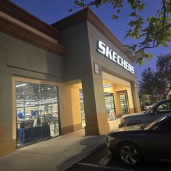 SKECHERS Warehouse Outlet