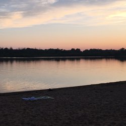 Miller Lake Campground - Beach and lake at Miller Lake Campground