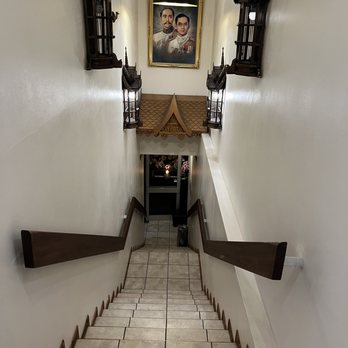 Ratchada - Gotta go downstairs to find the restaurant - Thai Near Me - Munich, BY