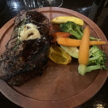 Entrevinos - 20 oz New York Prime Beef with mixed vegetables - Wine Bars Near Me - Carolina, Puerto Rico Entrevinos - 20 oz New York Prime Beef with mixed vegetables - Wine Bars Near Me - Carolina, Puerto Rico