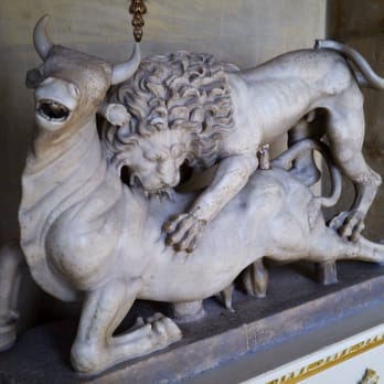 Castle Howard - Landmarks & Historical Buildings Near Me