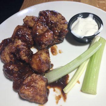 Applebee's Grill + Bar - Sports Bars Near Me - Elyria, Ohio