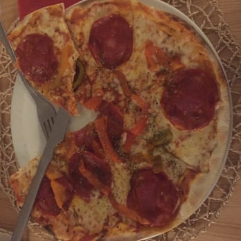 Presto Pizza - Pepperoni pizza. Absolutely delicious. - Italian Near Me - Porto, 13