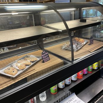 Green Bliss - drink and pastry display - muffins and vegan scones! - Coffee & Tea Near Me - Fullerton, California Green Bliss - drink and pastry display - muffins and vegan scones! - Coffee & Tea Near Me - Fullerton, California