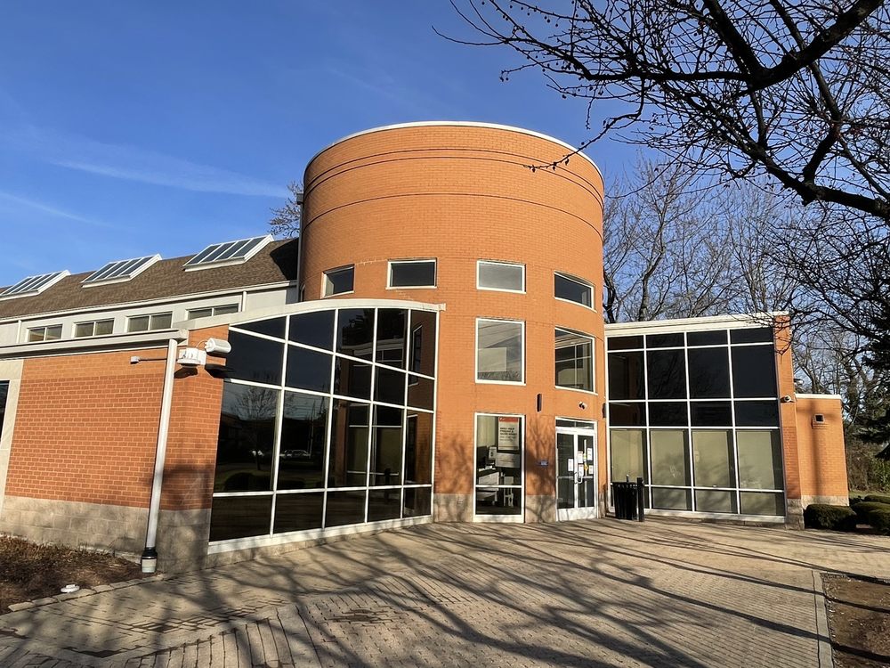 COLUMBUS METROPOLITAN LIBRARY BRANCH 3434 E Livingston Ave