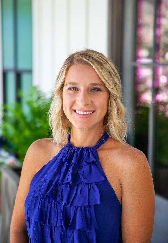 MERCEDES SMITH BLUE SOUTH REAL ESTATE Updated June 2024 Contact Agent 12 Photos 693