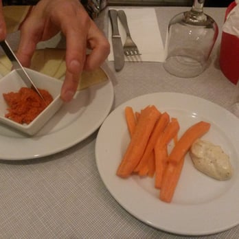 La Vendimia - Sobrasada y quedo y zanahorias con salsa d ajo - Spanish Near Me - Valencia, V