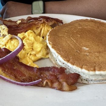Pegah's Kitchen - Short Stack Buttermilk Pancake with bacon and egg. - American Near Me - Vista, California