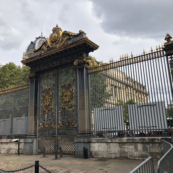 Sainte-Chapelle - Churches Near Me - Paris, 75