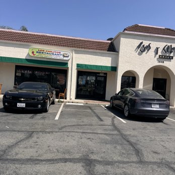 Los Chilitos Restaurant - Parking lot - Mexican Near Me - South El Monte, California