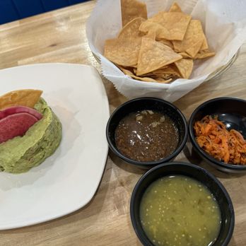 Santo Fish Restaurant - Seafood Near Me - Pico Rivera, California
