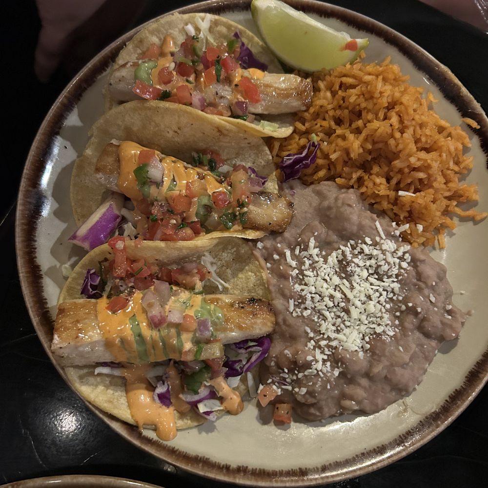 La Popular - Baja Mahi Mahi Tacos - Cocktail Bars Near Me - Claremont, California