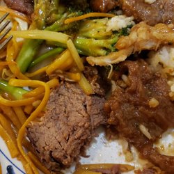 Chen's Garden - Fresh cut roast beef, beef broccoli  & Happy Family ( My Very Favorite )