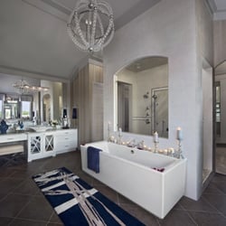KSI Kitchen & Bath - Photo courtesy of Zey Hill, KSI Designer for Cranbrook Homes.