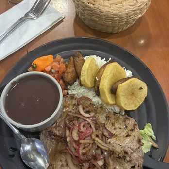 Chichen Itza Restaurant - Bistec a la Yucateca- - Mexican Near Me - Los Angeles, California Chichen Itza Restaurant - Bistec a la Yucateca- - Mexican Near Me - Los Angeles, California