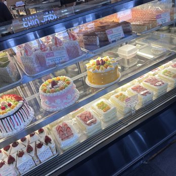 Chiu Quon Bakery & Dim Sum - Bakeries Near Me - Chicago, Illinois