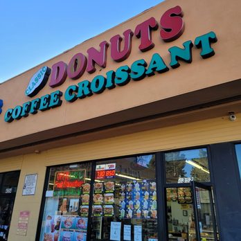 Classic Donut - the front of a donut shop - Donuts Near Me - Studio City, California
