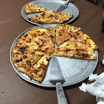 La Original Pizzeria Pellot - Pizza Near Me - Aguadilla, Puerto Rico