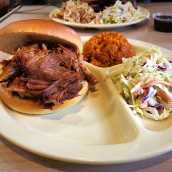 Humboldt Smokehouse - Smokestack with Pulled Pork - Barbeque Near Me - Eureka, California