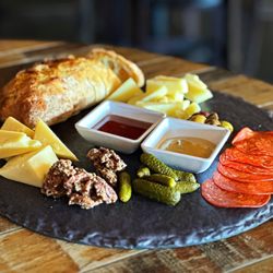 Twisted Vine - Half sized charcuterie board