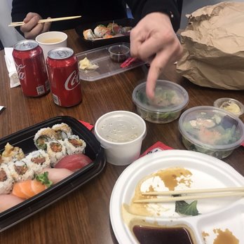 Tokyo Express - Sushi to go combo 5 - Sushi Bars Near Me - San Francisco, California Tokyo Express - Sushi to go combo 5 - Sushi Bars Near Me - San Francisco, California