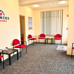 Farmers Insurance - Dennis Shultz - inside