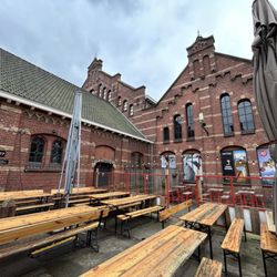 Brouwerij Troost Westergas - Ample outdoor seating