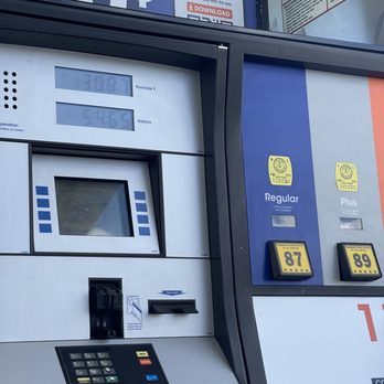 7-Eleven Hawaii - Da pump . - Convenience Stores Near Me - Honolulu, Hawaii