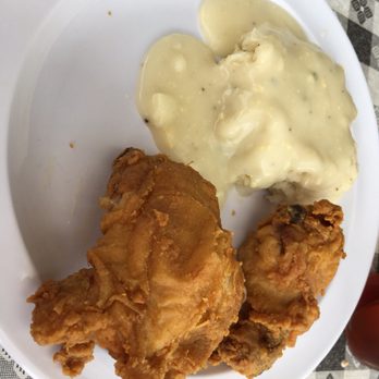 The Dinner Table - Some of the best fried chicken I have ever had! - Buffets Near Me - Shelbyville, Tennessee The Dinner Table - Some of the best fried chicken I have ever had! - Buffets Near Me - Shelbyville, Tennessee