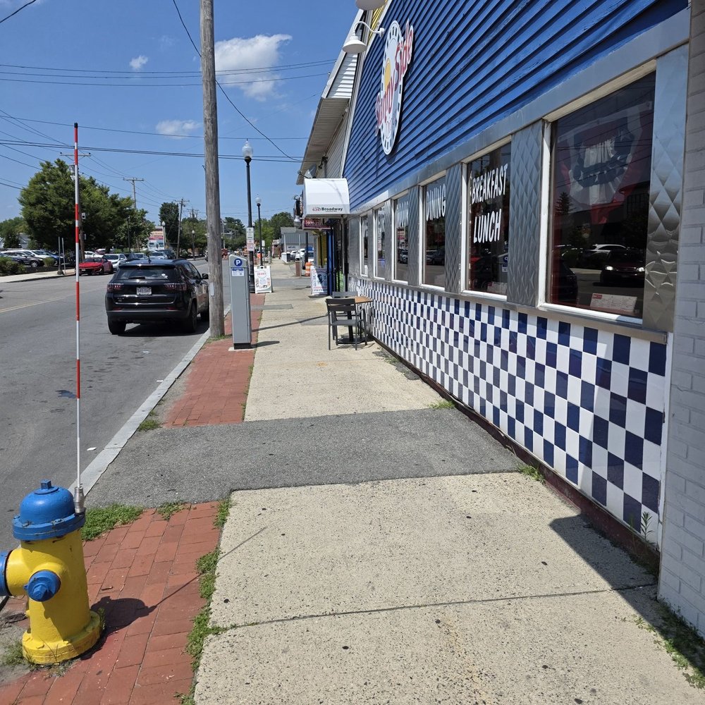 Sunnyside Diner - On street parking is 'paid' in-front of building - Coffee & Tea Near Me - Lawrence, Massachusetts Sunnyside Diner - On street parking is 'paid' in-front of building - Coffee & Tea Near Me - Lawrence, Massachusetts