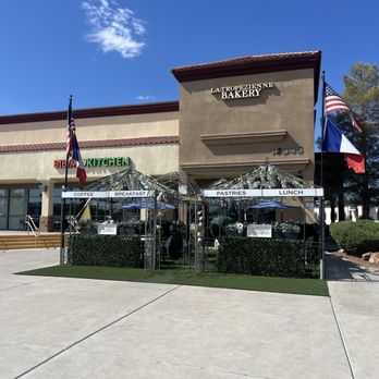 La Tropezienne French Bakery - Outside patio - Bakeries Near Me - Henderson, Nevada La Tropezienne French Bakery - Outside patio - Bakeries Near Me - Henderson, Nevada