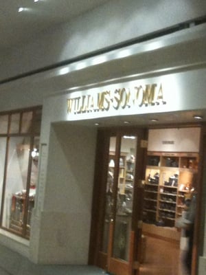 Williams-Sonoma by null