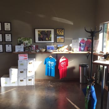 K & M Wines - Snacks to go along with the wonderful wine selections - Wine Bars Near Me - Carlton, Oregon K & M Wines - Snacks to go along with the wonderful wine selections - Wine Bars Near Me - Carlton, Oregon