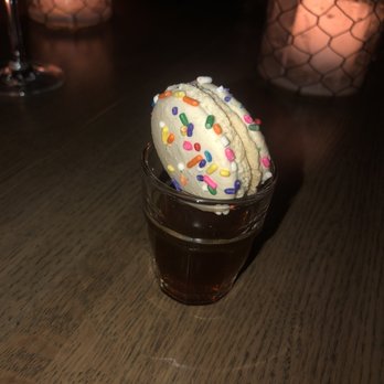 etta - Bucktown - Birthday Shot - Pizza Near Me - Chicago, Illinois
