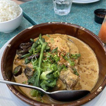 FOB Kitchen - Oxtail Kare kare - Filipino Near Me - Oakland, California FOB Kitchen - Oxtail Kare kare - Filipino Near Me - Oakland, California
