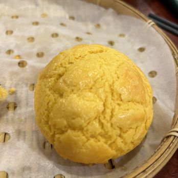 Congee Village - mini pineapple buns (3) with filling - Cantonese Near Me - Flushing, New York