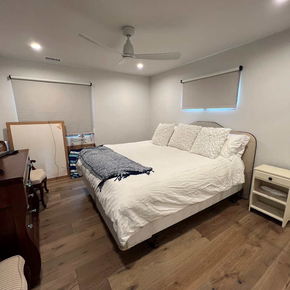 The Shade Store - Guest bedroom - Shades & Blinds Near Me - Costa Mesa, California The Shade Store - Guest bedroom - Shades & Blinds Near Me - Costa Mesa, California