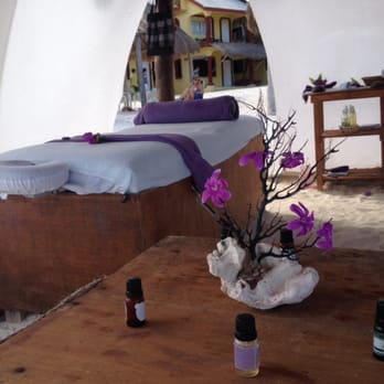 Masaje Xpu-ha - Los aceites y escénicas que te hacen oler para que te relajes - Massage Near Me - Solidaridad, ROO Masaje Xpu-ha - Los aceites y escénicas que te hacen oler para que te relajes - Massage Near Me - Solidaridad, ROO